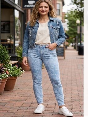 Levi's Women’s Light Blue Acid-Wash Skinny Jeans
